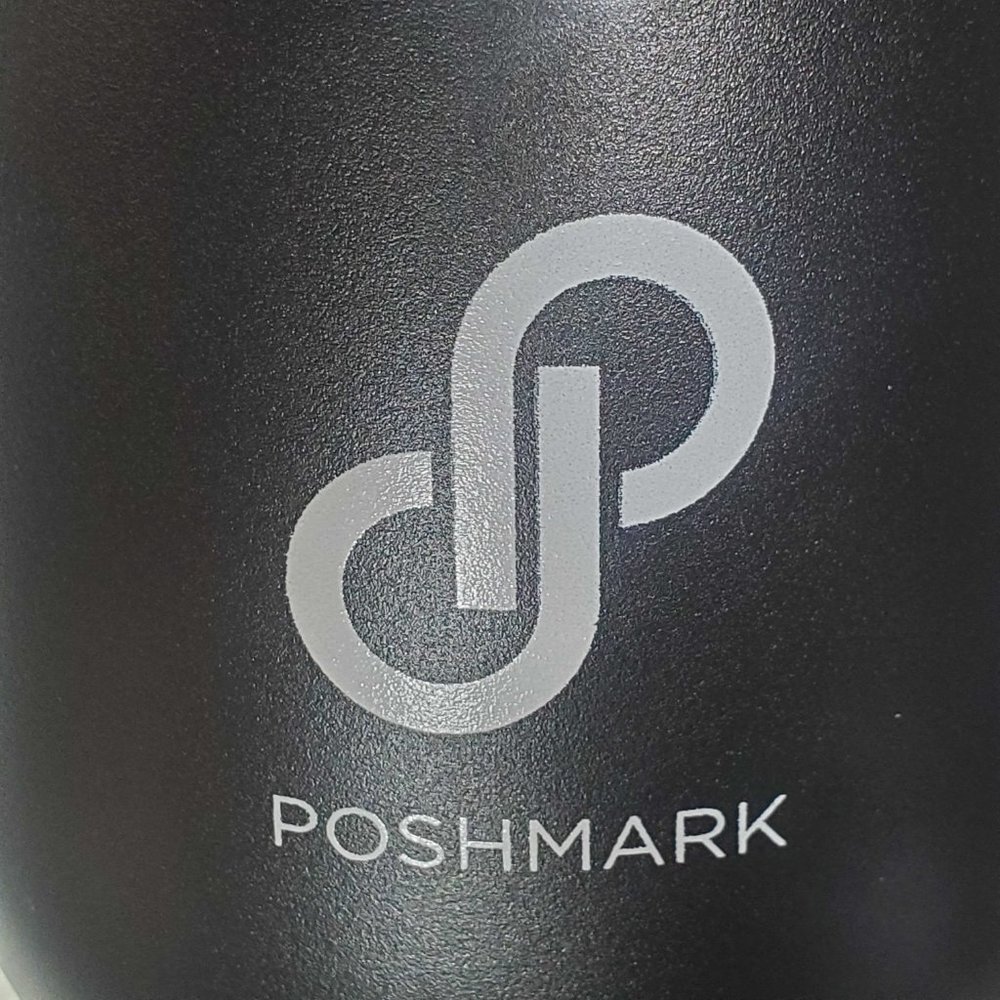 🎉HP 7/26/22🎉 Poshmark 12oz Wine Tumbler Hot/Cold Black w/White Lettering NWOT - Picture 5 of 5